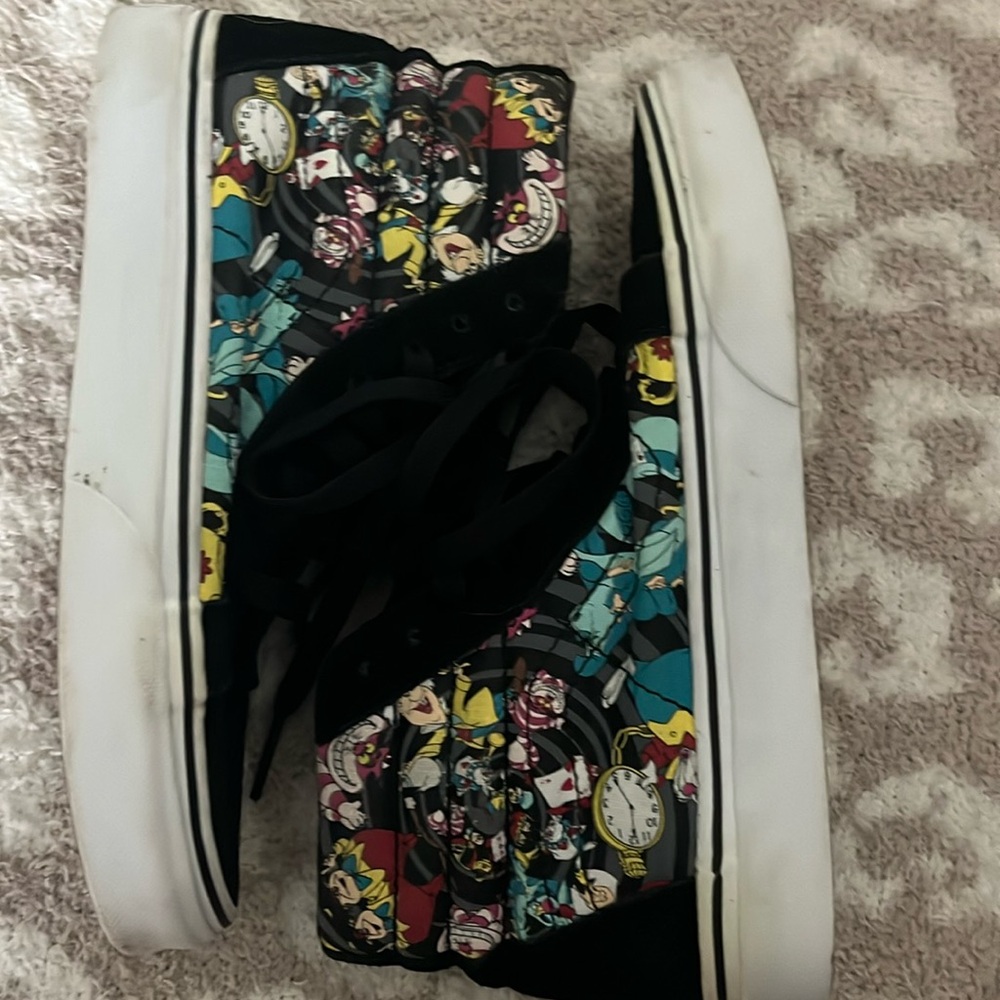 Vans Alice in Wonderland Hightops